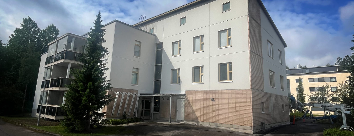 Maarukanrinne 4, Vantaa - Julkisivun ja elementtisaumojen uusiminen